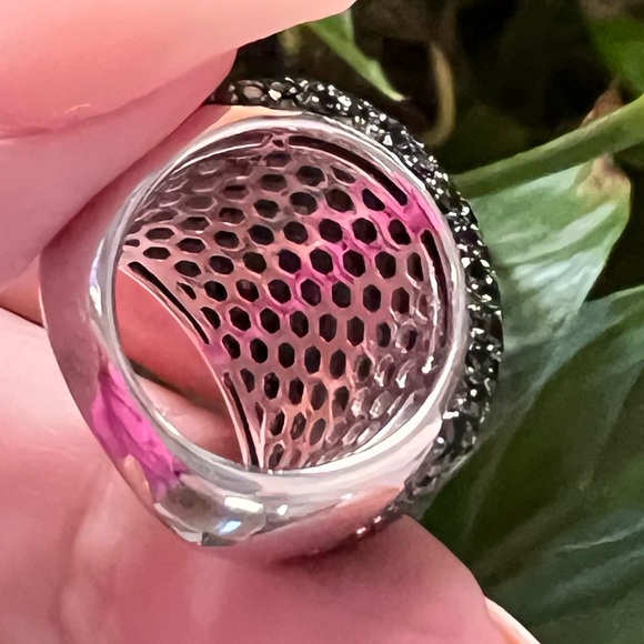 Black Spinel Ring in 925 Silver - Excellent Condition - Size 5 - Picture 3 of 9